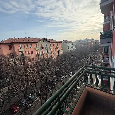 Cozy Private Wt Balcony In Citta Studi Homestay szállás